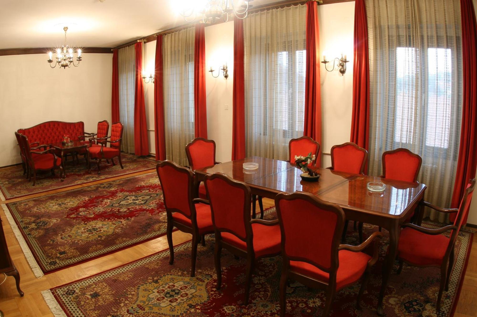 Hotel Grand Valjevo Exteriér fotografie